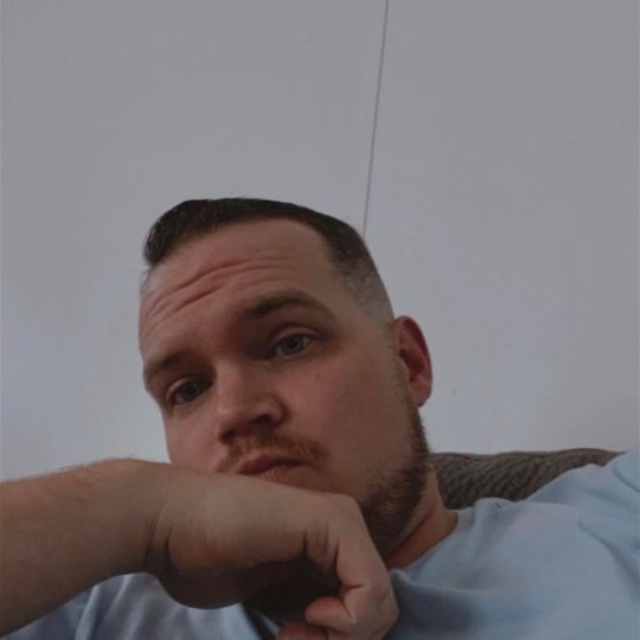 Meet your Posher, Brandon - Picture 1 of 1